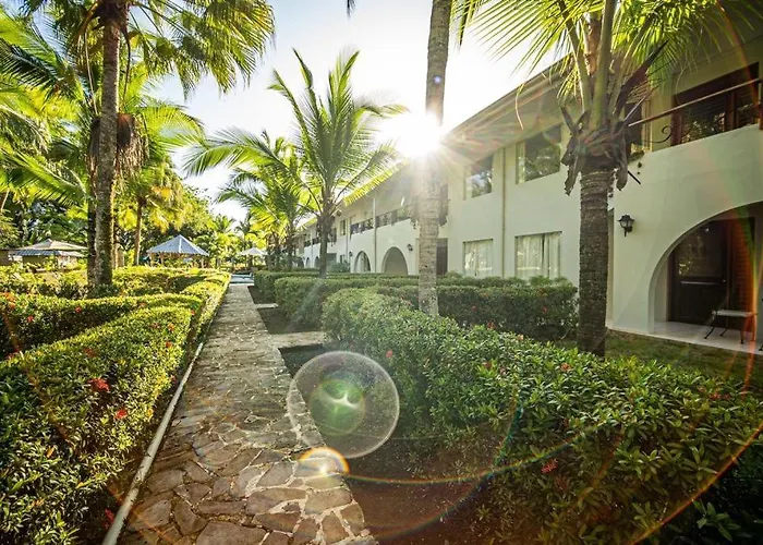 Lovely Condo Near Monkey Habitat And Beach